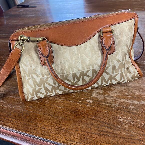 Vintage Y2K Michael Kors Signature Monogram Purse Bag Crossbody Top Handle - Picture 2 of 16